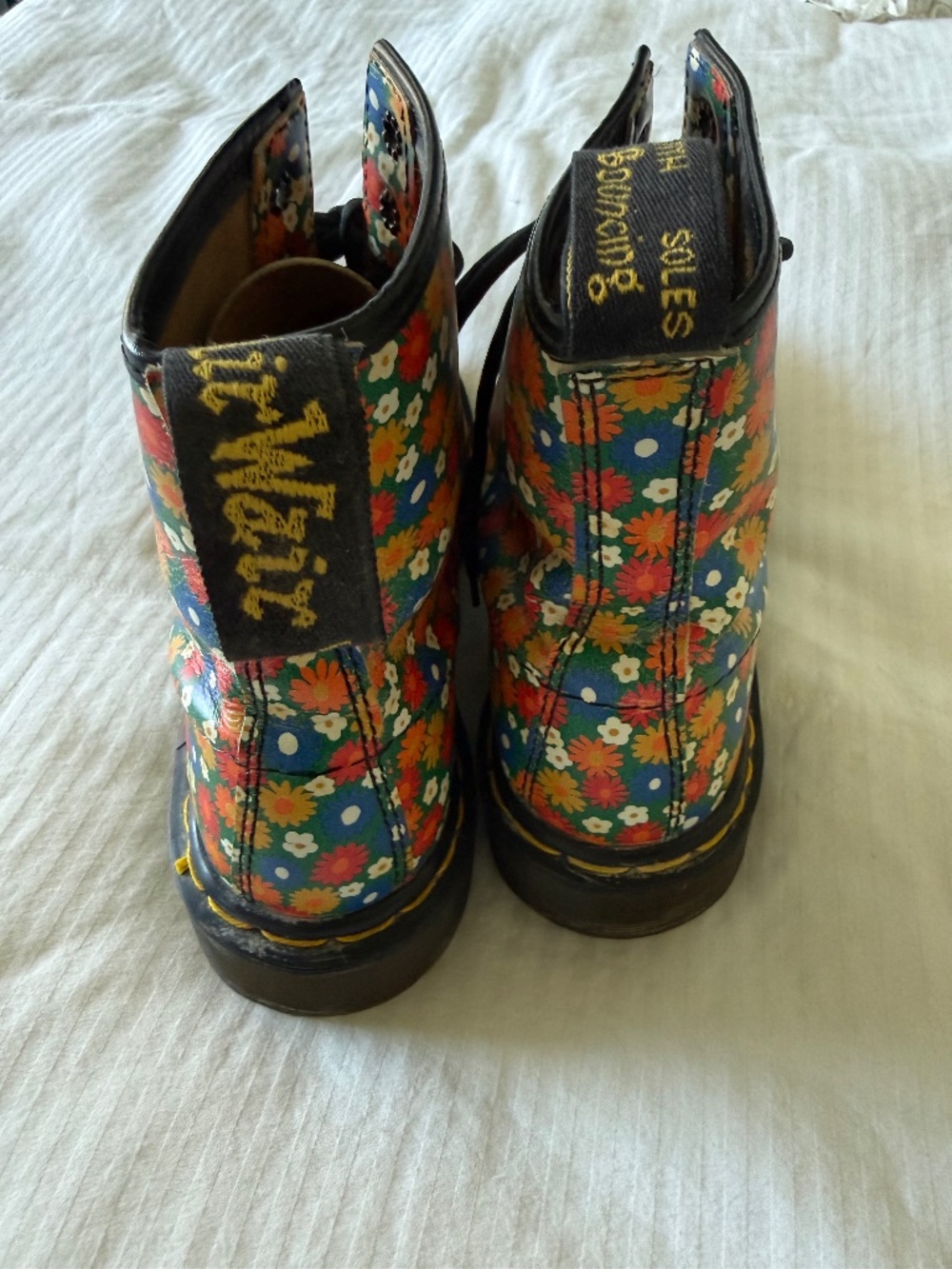 Vintage Doc Martens MIE flower power multicolored daisy boots - Picture 6 of 7